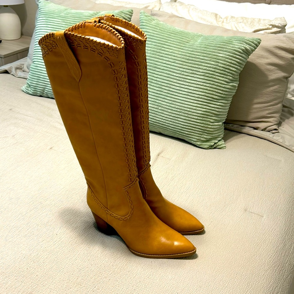 Show Me Your Mumu Size 10 Billini Finley Boots-Brand new/never worn